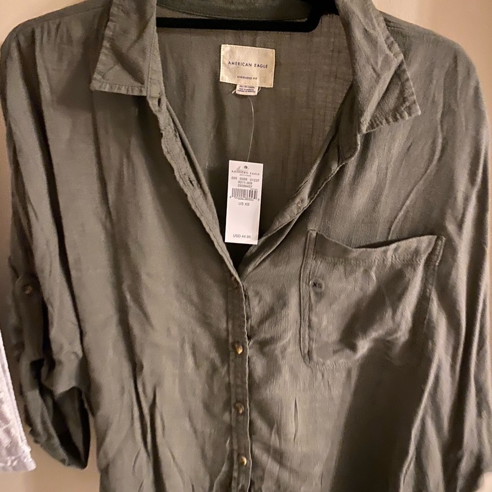 American Eagle top